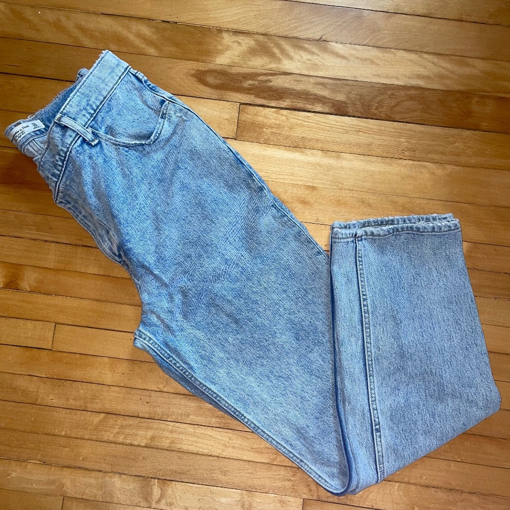 Abercrombie & Fitch The 90's Straight Ultra High Rise Crossover Waist 31/12 Reg